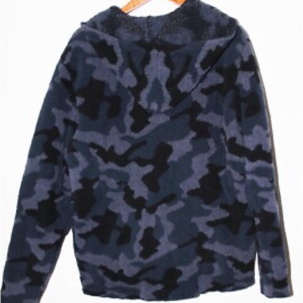 Barefoot Dreams Camo Hoodie- Black and Blue/Grey . NWOT Relaxed Fit XL/XXL NICE! - Picture 4 of 10